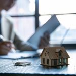 How to Become a Mortgage Underwriter